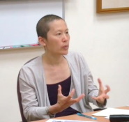郭亞珮博士出席座談會，分享她在海外中國研究學界的工作經驗。（2013年5月28日攝於臺大歷史系會議室）
