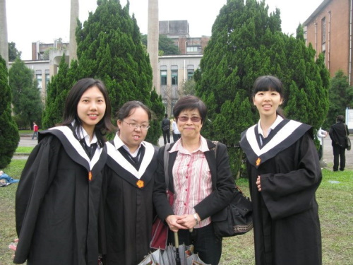 2011年11月拍畢業團照