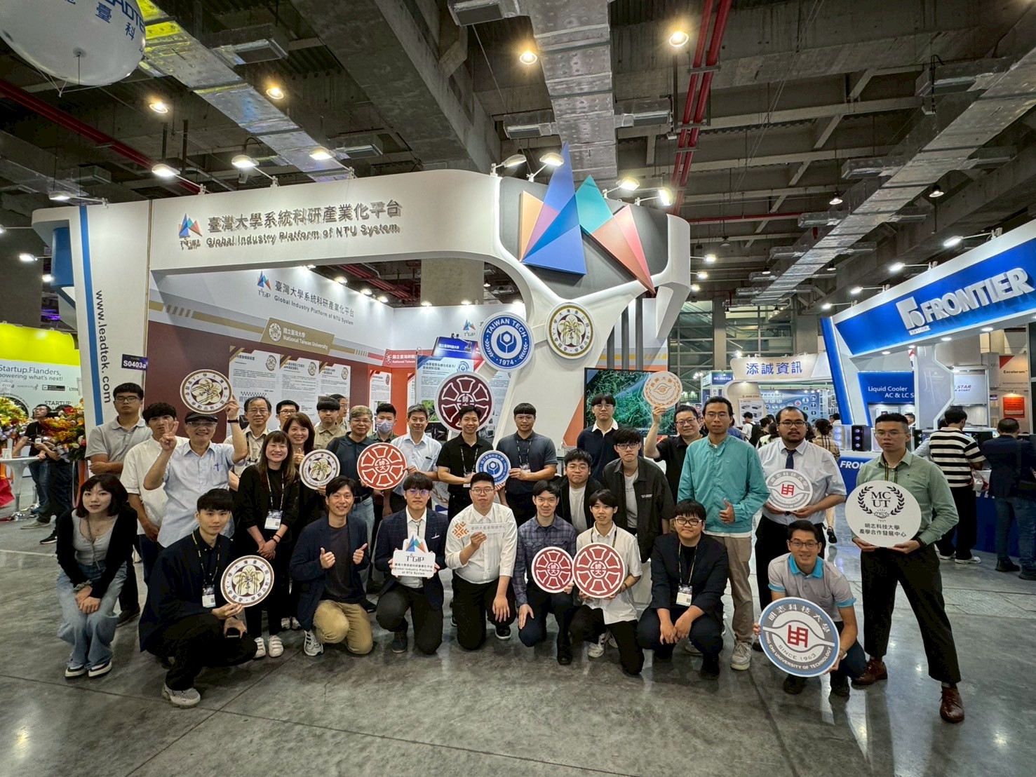 NTU Showcases the Future of Smart Living at InnoVEX 2025 with AI, Gerontechnology, and Immersive VR