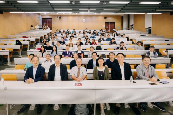 The Learning Journey of Rong-Huay Juang