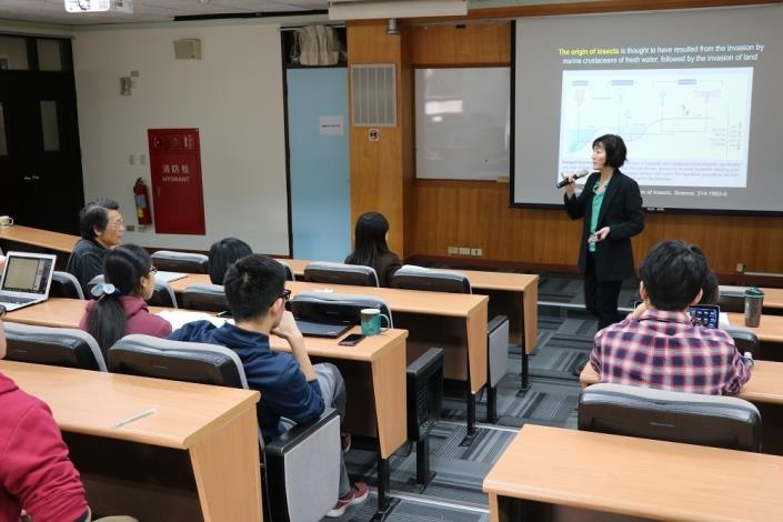 0109 Seminar by Prof. Carol Eunmi Lee from University of Wisconsin-Madison in US-2