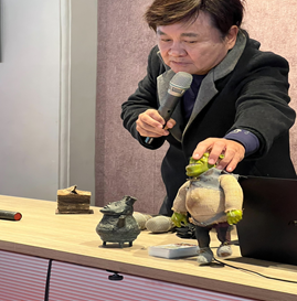 這銅製古物長得竟像史瑞克!